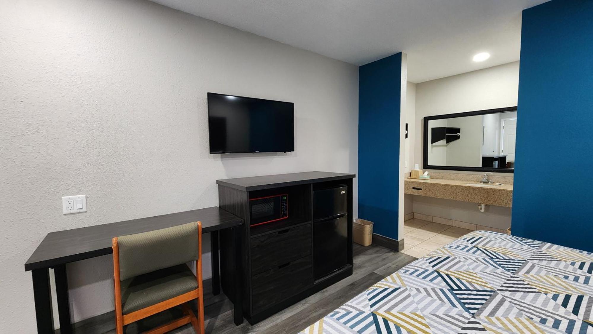 Scottish Inn & Suites Wharton Экстерьер фото