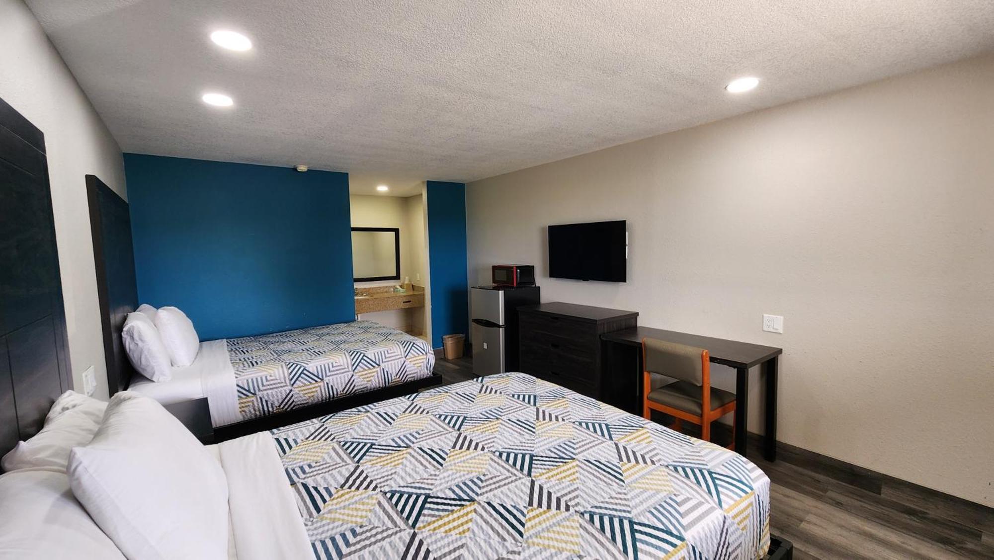 Scottish Inn & Suites Wharton Экстерьер фото